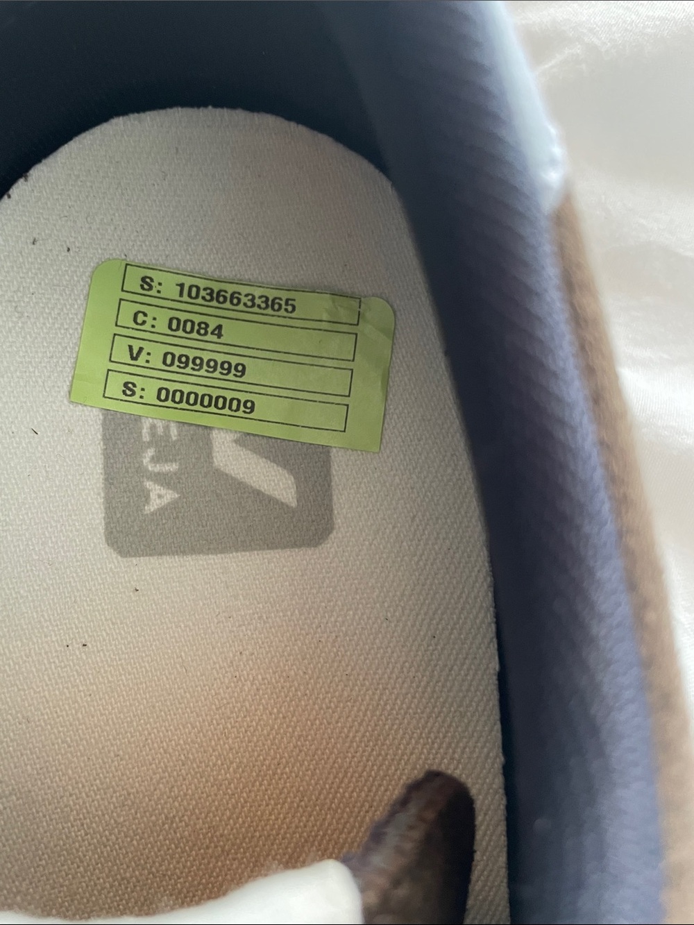 Veja Brown Suede Women’s Low-Top Sneakers with White Logo
SIZE 40 (9) - Picture 8 of 9